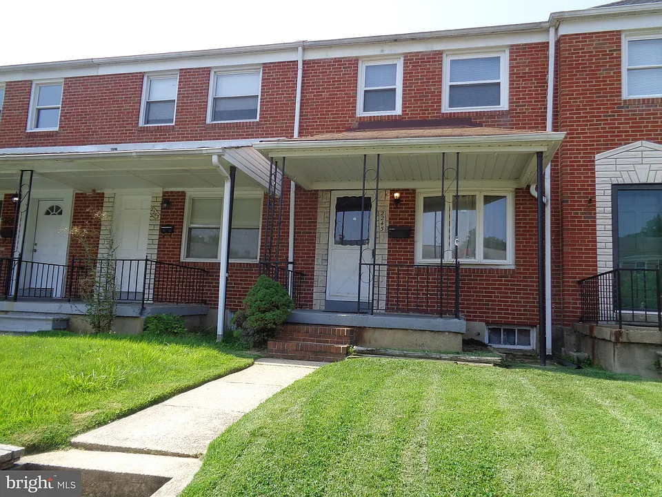 2245 Graythorn Rd