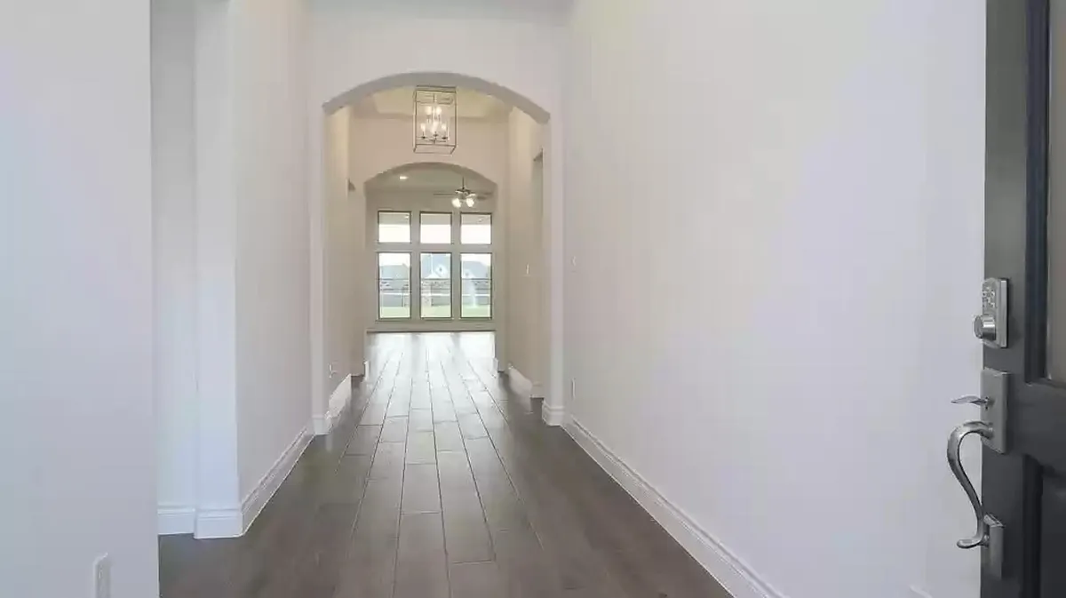 Extended entry. - 13610 Thunder Stone Ln