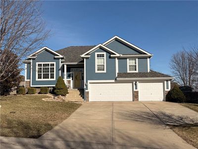 1303 Stone Ln, Lansing, KS, 66043