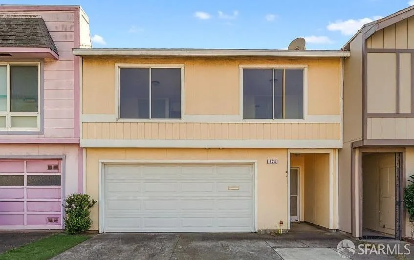 624 Price St photo 1