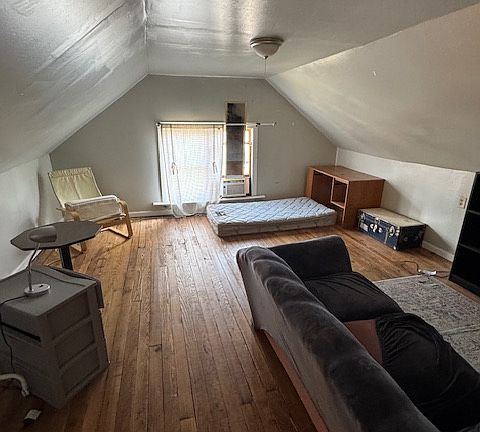 3rd image of 1612 Ridge Ave