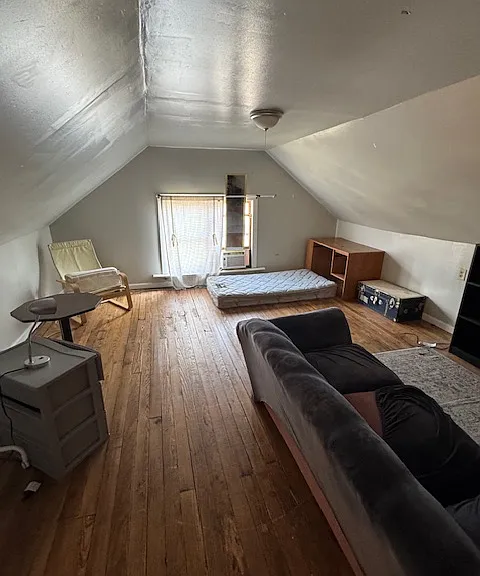 1612 Ridge Ave — Photo 3