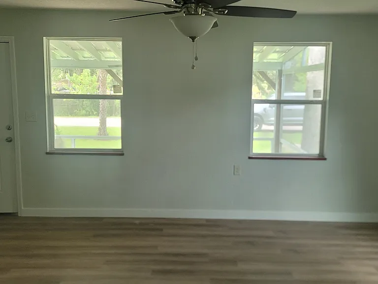 1023 Shady Acres Ln — Photo 15