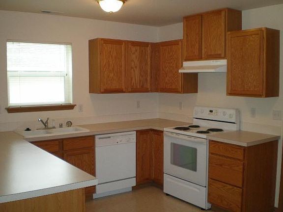 2nd image of 20908 76th St E