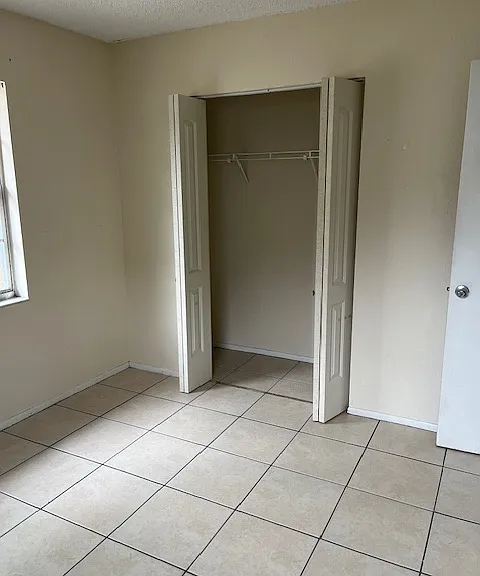 318 E Phoenix St — Photo 7