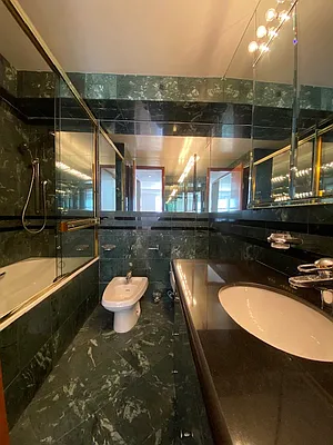 Rented by La Seven Inc. | media 18