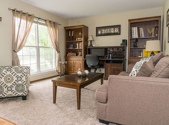 4th image of 21012 W Ardmore Cir
