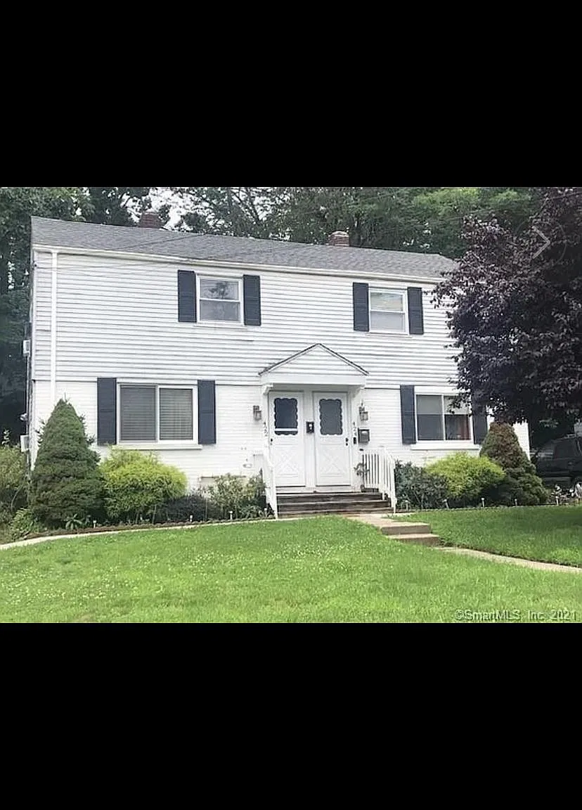 2 bed, 888 sqft, $1,550 — Photo 1