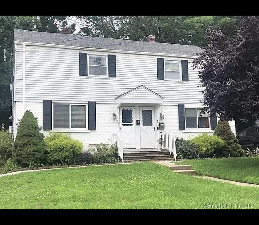 424 Black Rock Ave