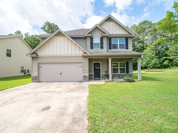 4 New Castle Dr, Phenix City, AL 36870