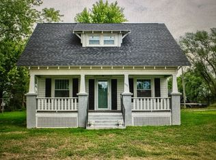 801 W Bluegrass Rd, Strafford, MO 65757
