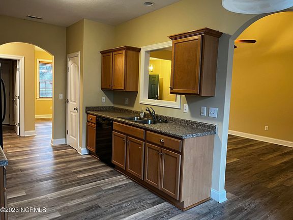 5th image of 3206 Macy Ct
