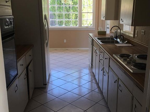 3rd image of 3103 Alhambra Dr