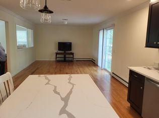 230 Expressway Dr N, Medford, NY 11763