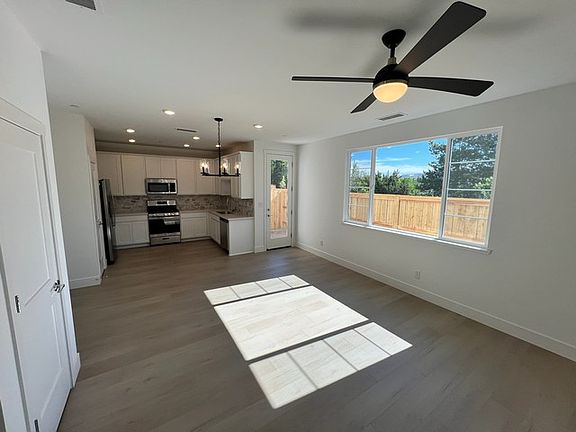 3rd image of 491 Prosecco Way