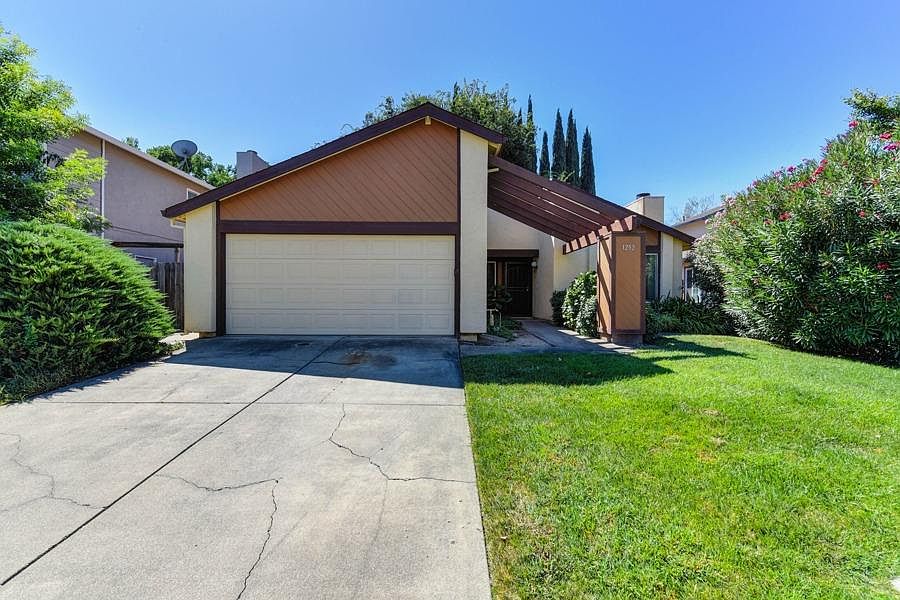 1st image of 1252 Woodside Glen Way