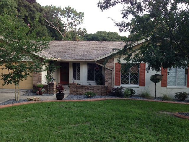 1st image of 840 Yorkshire Dr