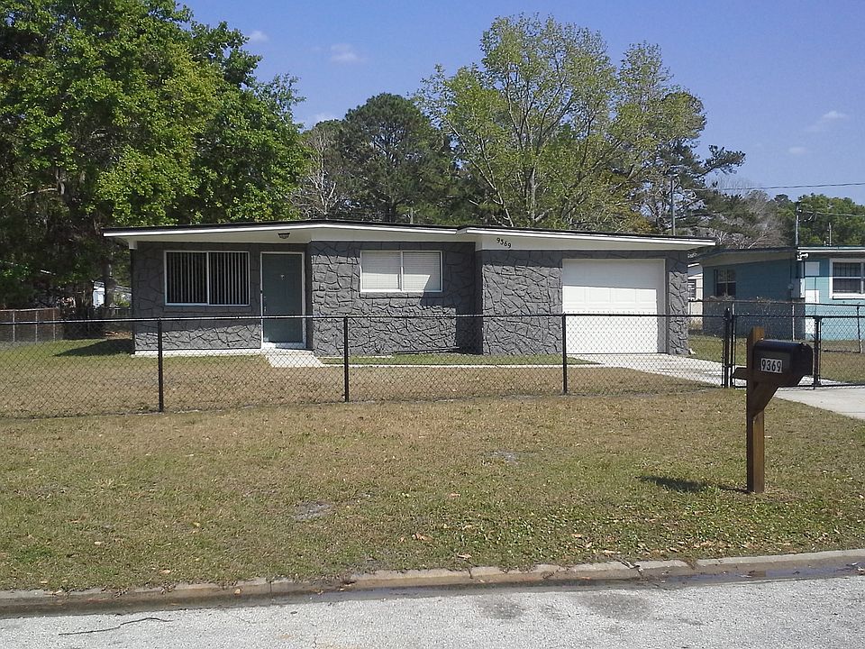 1st image of 9369 Gilchrist Ct