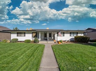 690 Country Club Rd, Walla Walla, WA 99362