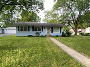 705 W North St, Crown Point, IN 46307