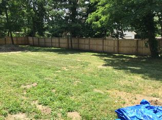 11126 Larimore Rd, Saint Louis, MO 63138