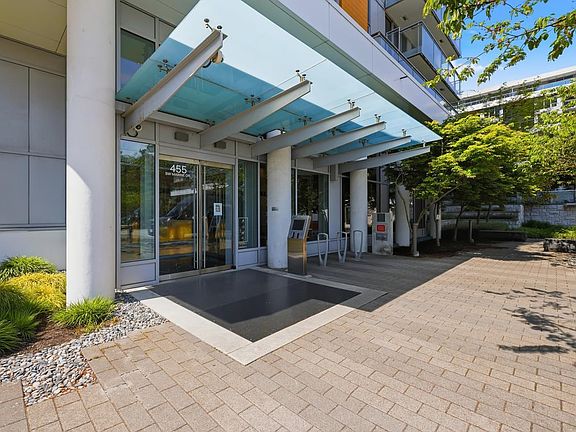 5th image of 455 SW Marine Dr #807