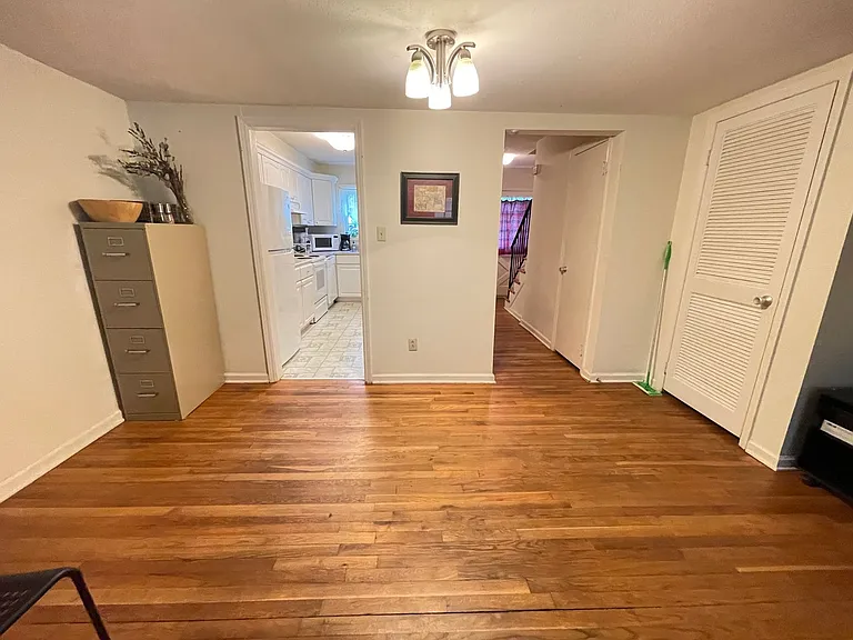 400 Davie Rd #9 — Photo 5