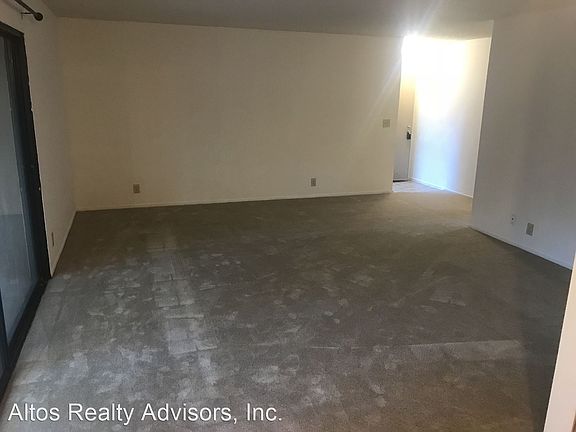 3rd image of 956 Kiely Blvd Unit D