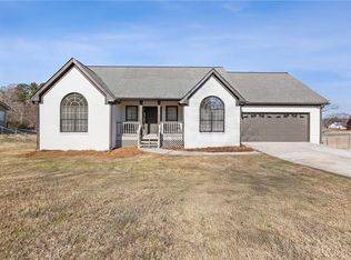 310 Briarwood Dr, Winder, GA 30680