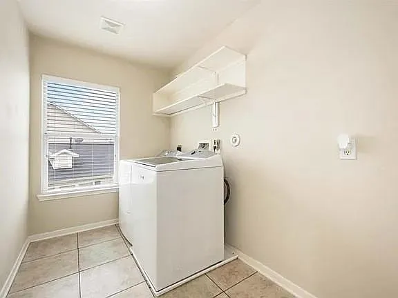 20827 Settlers Lake Cir N — Photo 12