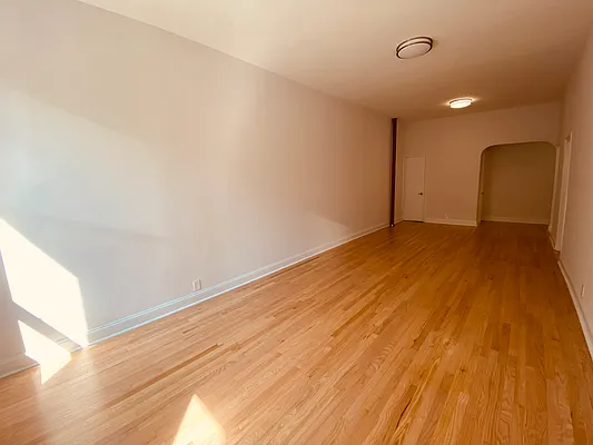 Rented by Metropolis Real Estate of Manhattan | media 4