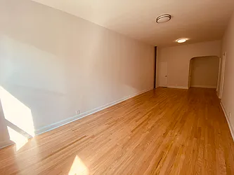 Rented by Metropolis Real Estate of Manhattan