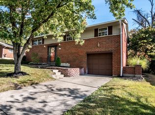 237 Ridgecrest Dr, Dayton, OH 45449