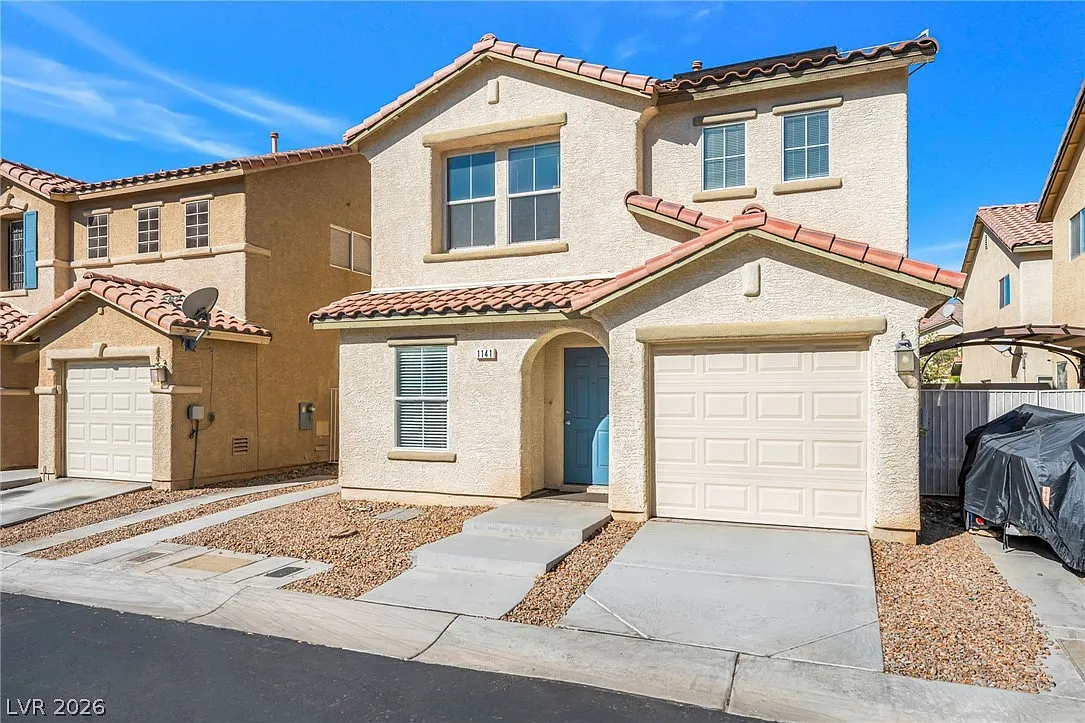 3 bed, 2.5 bath, 1337 sqft, $1,800 — Photo 2