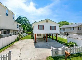 32714 Cypress Dr, Springfield, LA 70462