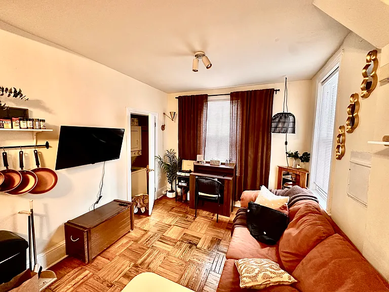 4253 Ridge Ave #2R — Photo 4