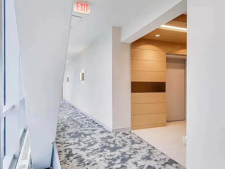 39 Queens Quay E #1126 — Photo 30