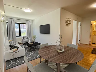 Rented by R New York