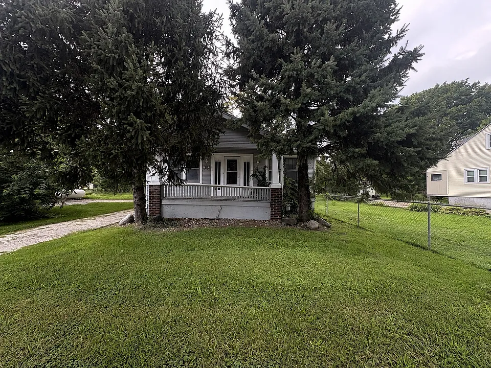 1829 N Martin Luther King Dr