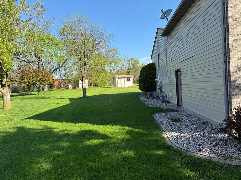5118 Cardinal Ct — Photo 2