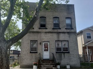 92 Warren St, Carteret, NJ 07008