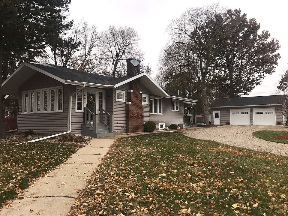1st image of 902 N Lott Blvd