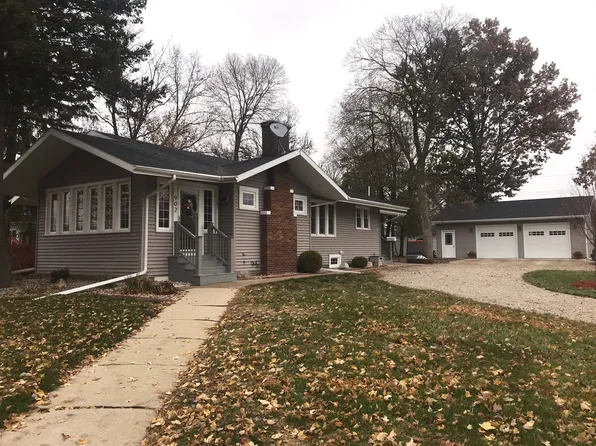 902 N Lott Blvd, Gibson City, IL 60936