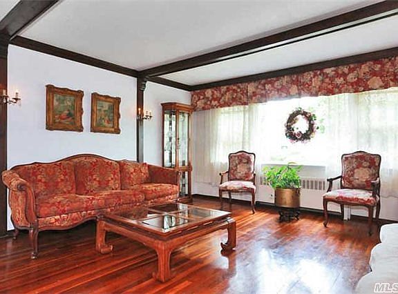 3rd image of 166 Chestnut St