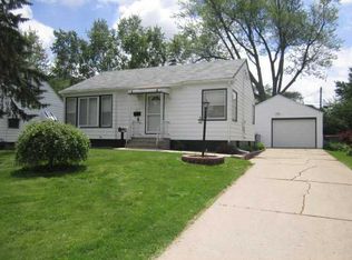 1907 1st Ave SW, Cedar Rapids, IA 52404