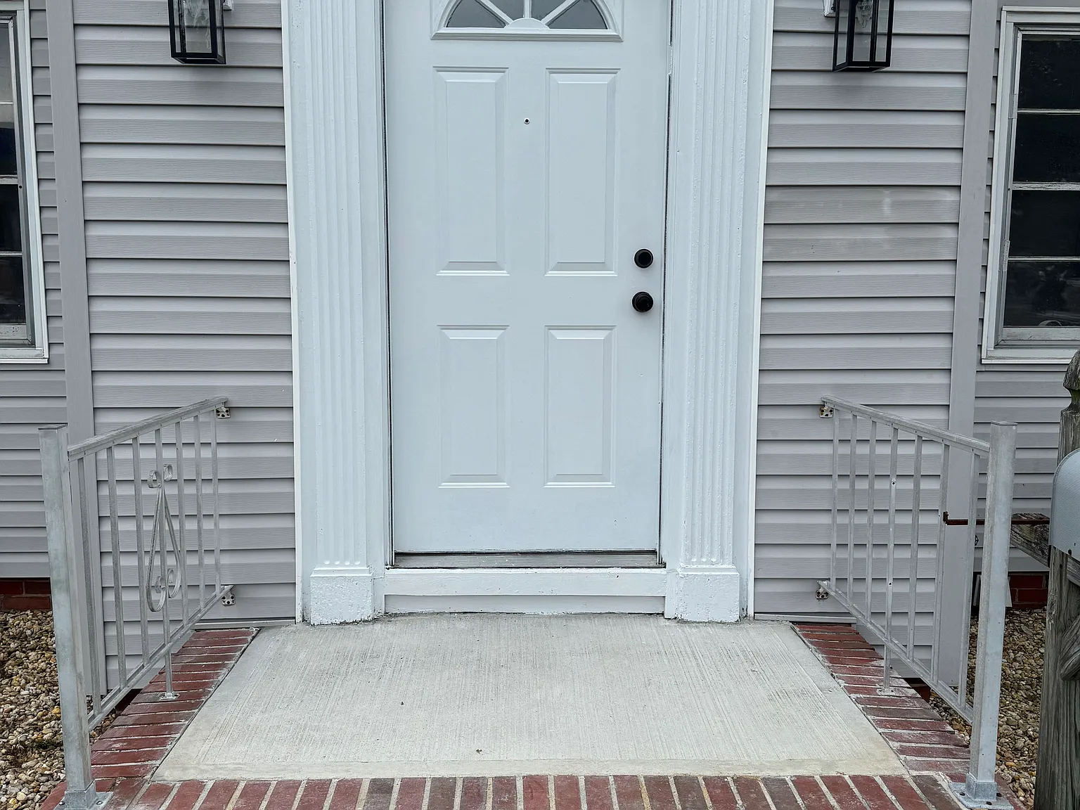 4 bed, 1746 sqft, $2,395 — Photo 3