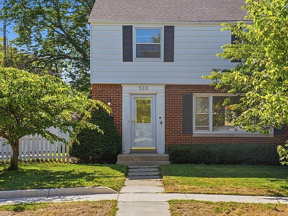 2nd image of 5331 N Lydell AVENUE