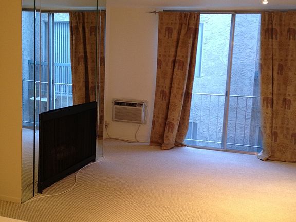 4th image of 11645 Montana Ave APT 108