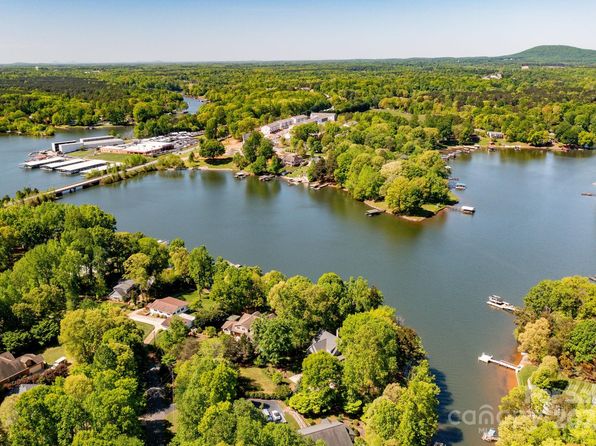 4134 Barbrick St, Sherrills Ford, NC 28673