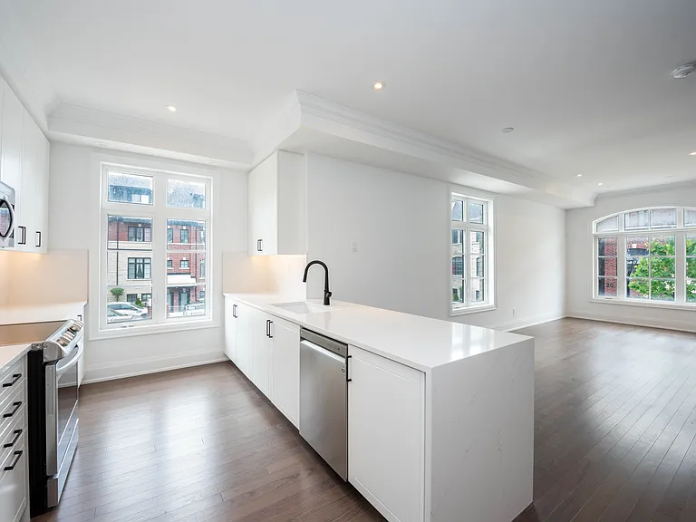 80 Thomas St #M-74 — Photo 5